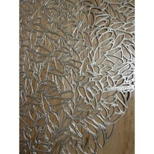 Chilewich Pressed Petal Placemats Champagne 15" Round Lace Vinyl Modern Set of 4